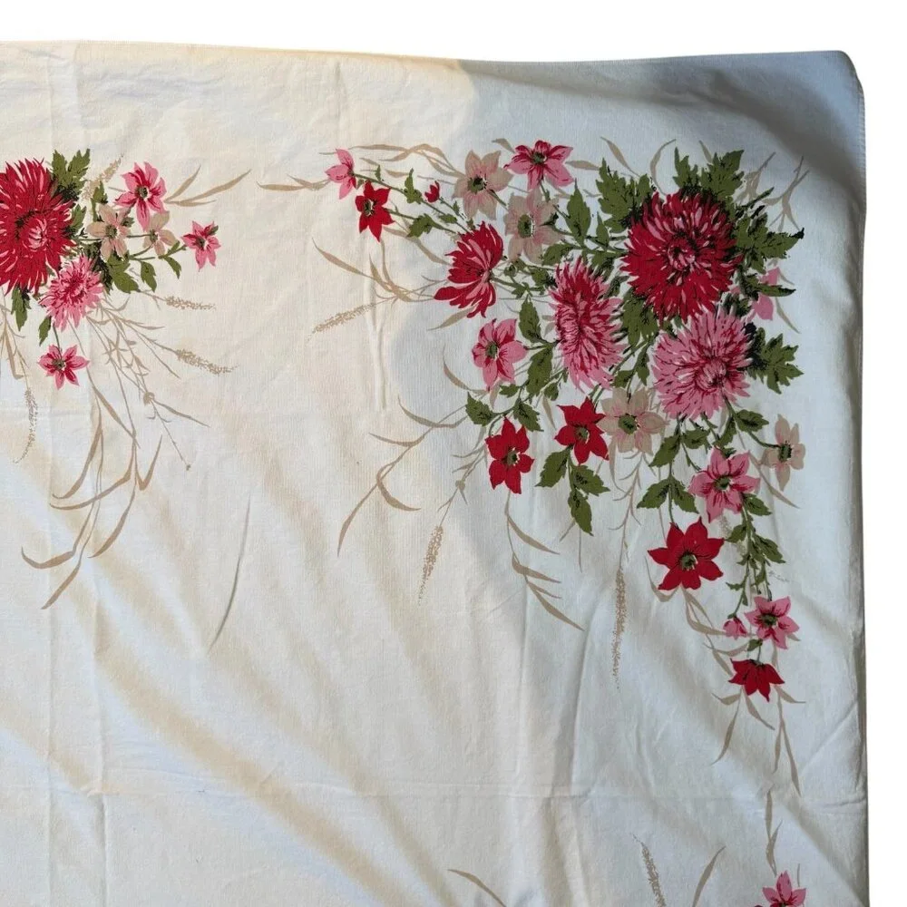 Vintage Floral Tablecloth MCM Red Pink Chrysanthemum Print Mum Flower‎ 51 x 60”